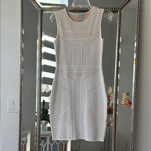 Chic Cream Mini Dress with Geometric Design - Picture 1 of 6